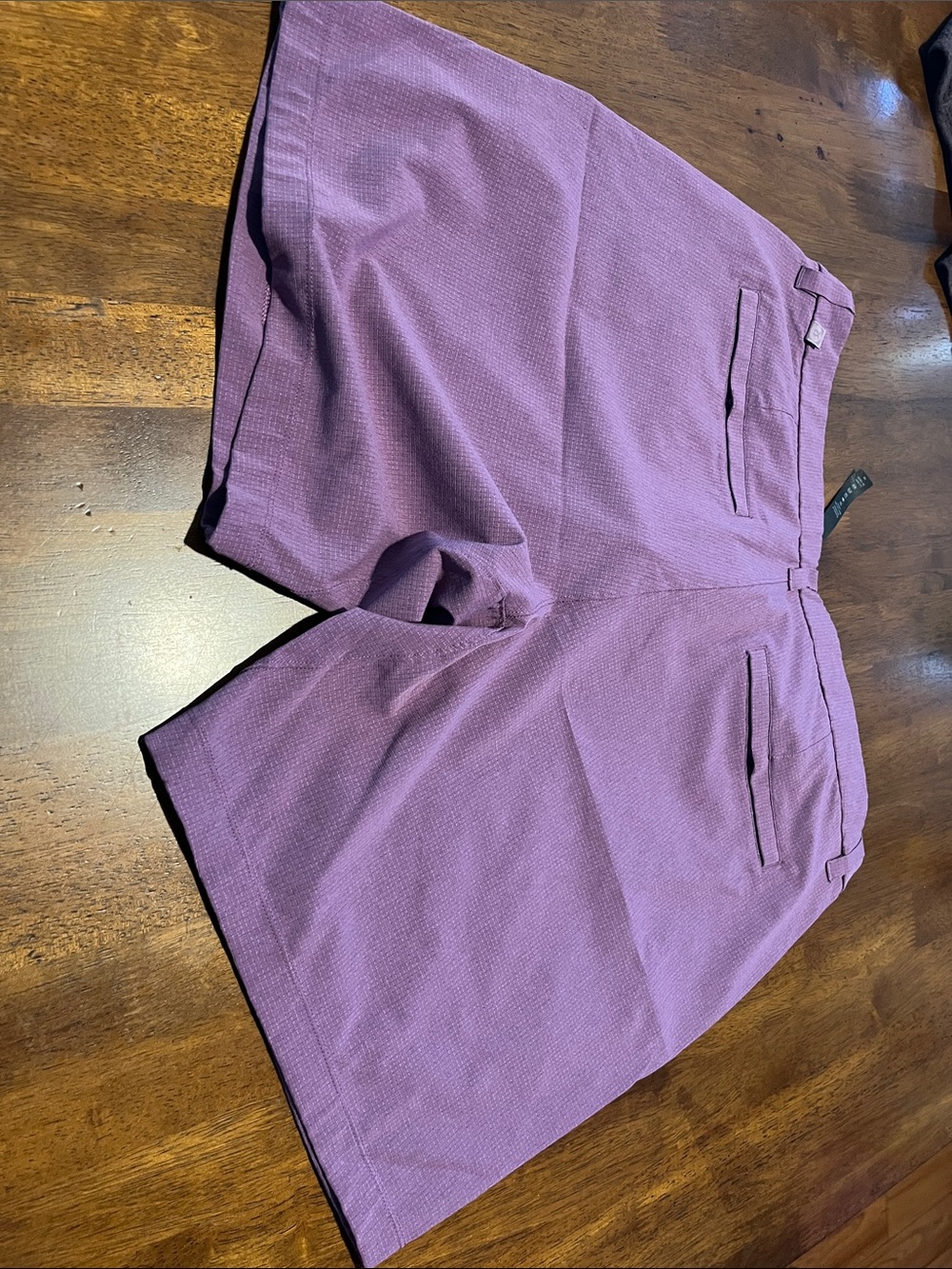 lululemon  ABC SHORT Lavender size 36 7in